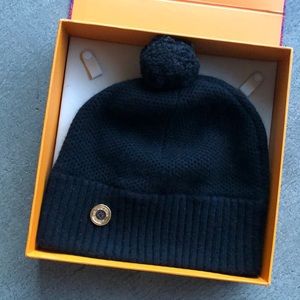 Tory Burch Black Cashmere Winter Hat